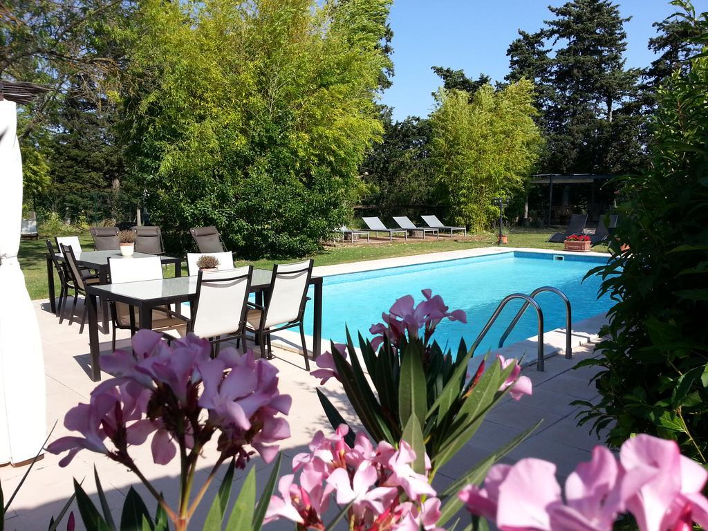 Mas La Provence Panzió L'Isle-sur-la-Sorgue Kültér fotó